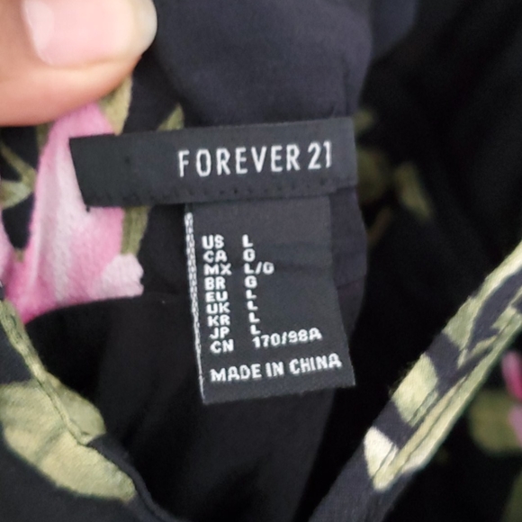 Long black maxi dress with pink flowers - Picture 4 of 5